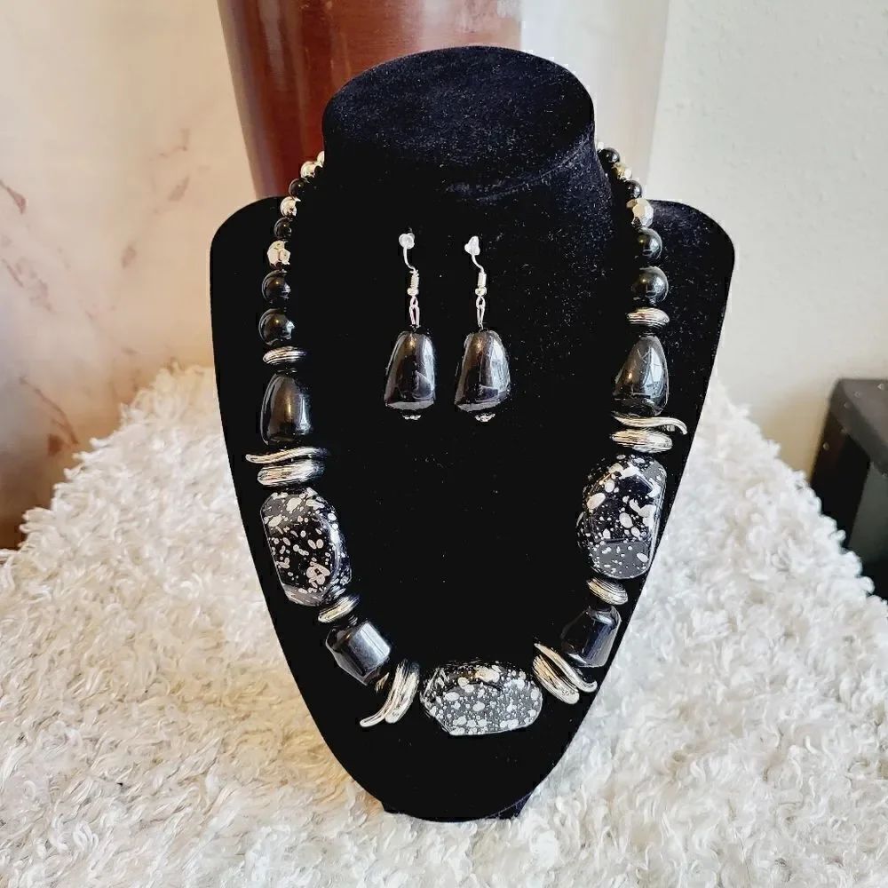 New! Chunky black and white stone and bead necklace with earrings
